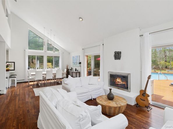 27 Ely Brook Road, East Hampton NY 11937