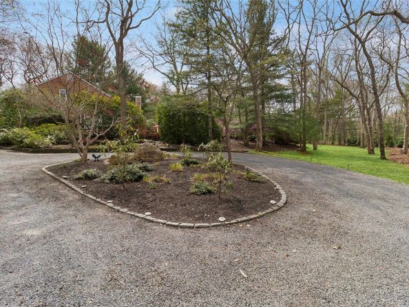 27 Ely Brook Road, East Hampton NY 11937