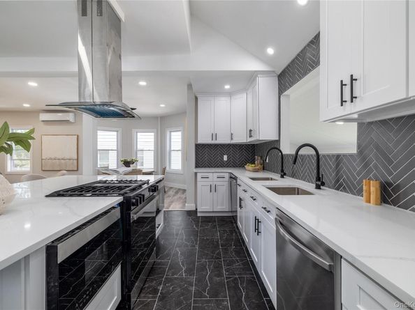 12-99 Brunswick Avenue, Far Rockaway NY 11691