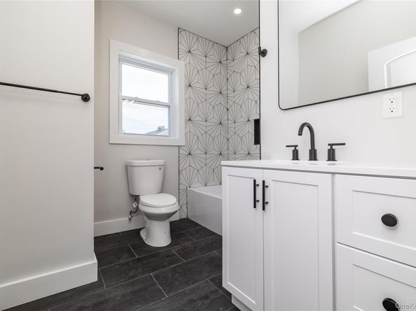 12-99 Brunswick Avenue, Far Rockaway NY 11691