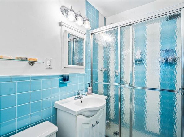 18-15 215th Street 4H, Bayside NY 11360