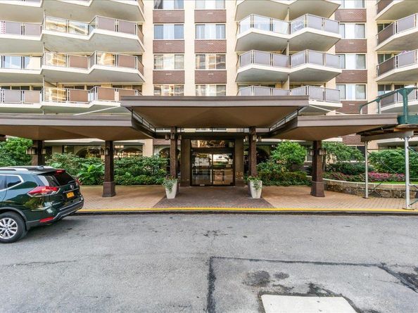 18-15 215th Street 4H, Bayside NY 11360