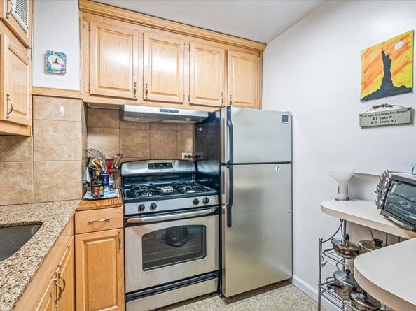 18-15 215th Street 4H, Bayside NY 11360
