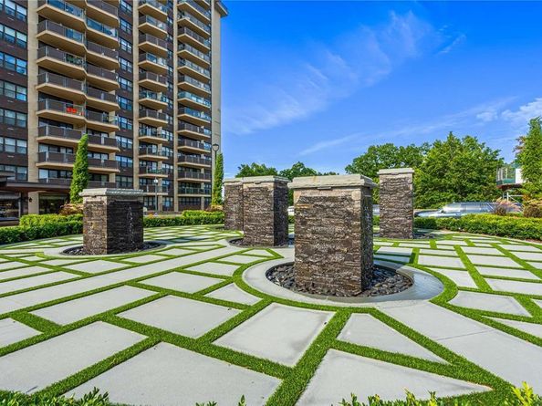 18-15 215th Street 4H, Bayside NY 11360