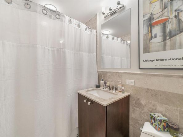 5 Renaissance Square 27G, White Plains NY 10601