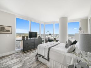 5 Renaissance Square 27G, White Plains NY 10601
