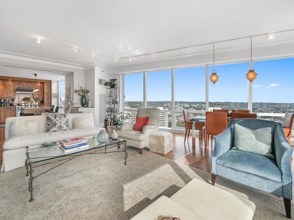 5 Renaissance Square 27G, White Plains NY 10601