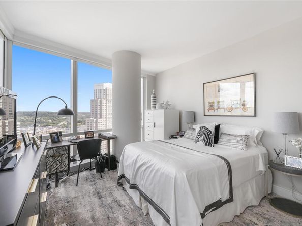 5 Renaissance Square 27G, White Plains NY 10601