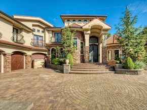 959 S End Road, Woodmere NY 11598