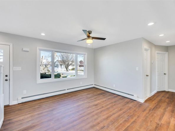 7 Howard Avenue, Freeport NY 11520