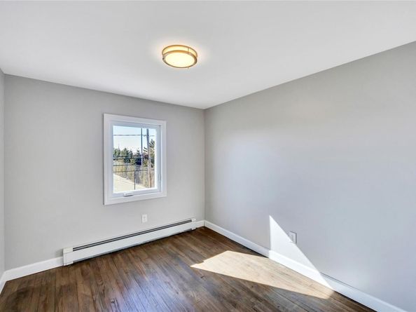 7 Howard Avenue, Freeport NY 11520