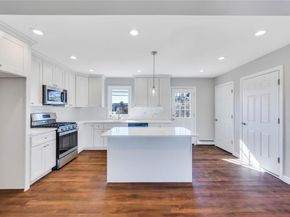 7 Howard Avenue, Freeport NY 11520