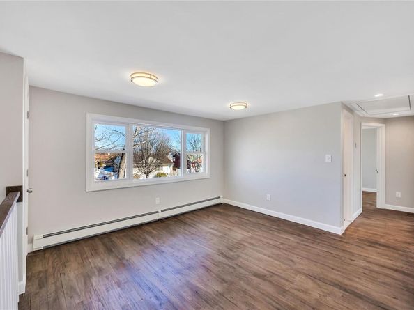 7 Howard Avenue, Freeport NY 11520
