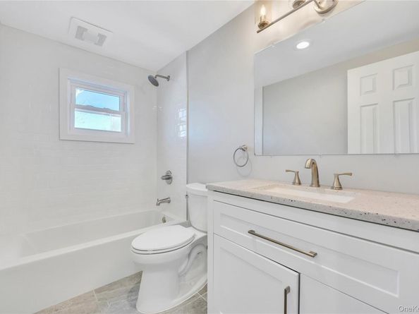 7 Howard Avenue, Freeport NY 11520