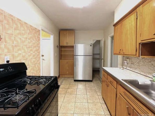 68-09 Alderton Street, Rego Park NY 11374
