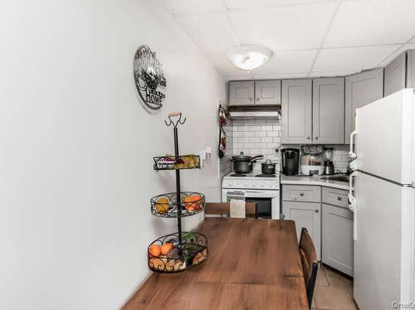 68-09 Alderton Street, Rego Park NY 11374