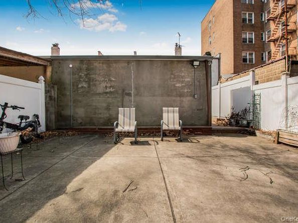 68-09 Alderton Street, Rego Park NY 11374