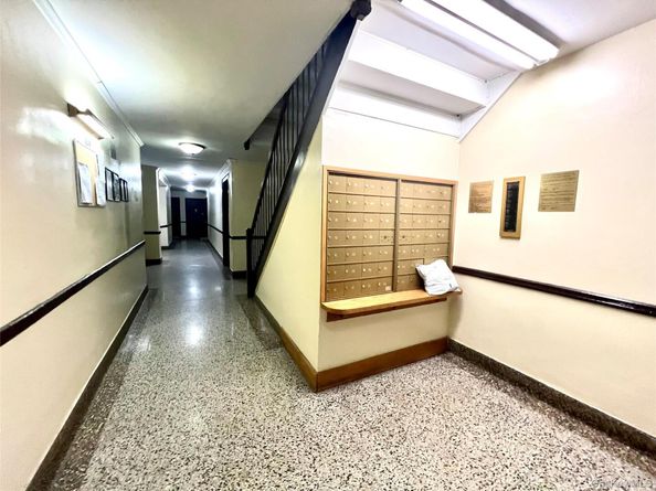 2090 Barnes Avenue 2H, Bronx NY 10462