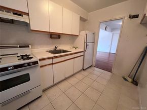 2090 Barnes Avenue 2H, Bronx NY 10462