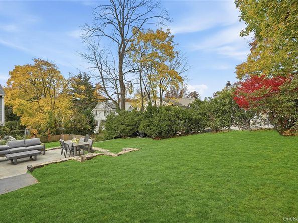 2222 Boston Post Road, Larchmont NY 10538