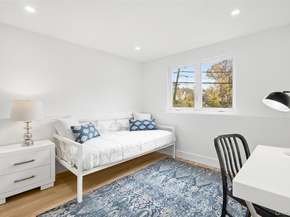 2222 Boston Post Road, Larchmont NY 10538