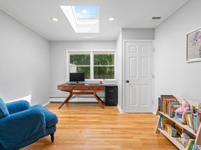 6 Rancher Place, Huntington NY 11743