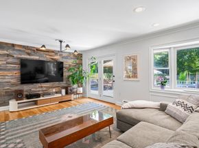 6 Rancher Place, Huntington NY 11743