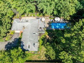 6 Rancher Place, Huntington NY 11743