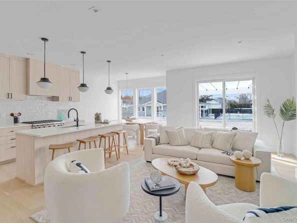 12 Depot 103 (Pearl Way), Westhampton Beach NY 11978