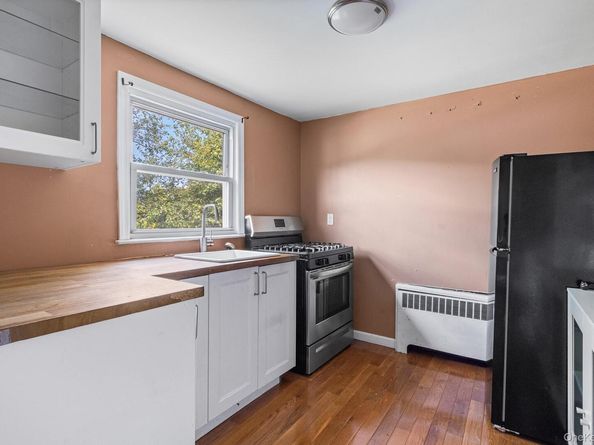 40 Carnegie Avenue, Elmont NY 11003