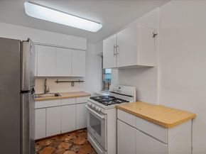 144-55 Melbourne Ave 2F, Flushing NY 11367