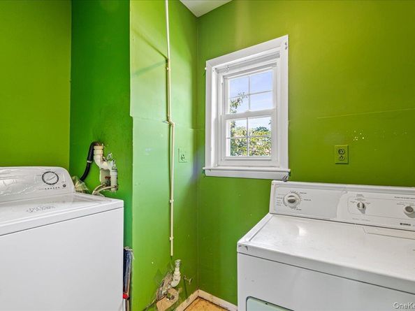 8702 188th Street, Jamaica Estates NY 11423
