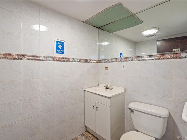 8702 188th Street, Jamaica Estates NY 11423