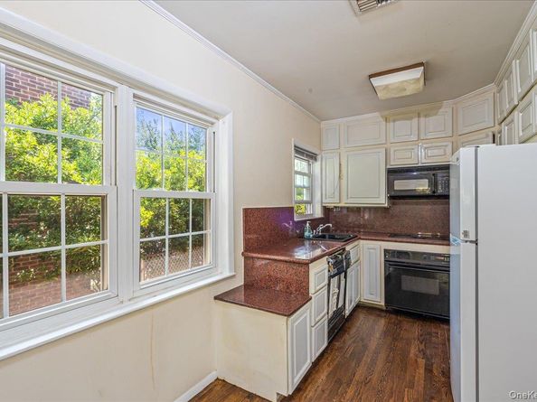 8702 188th Street, Jamaica Estates NY 11423