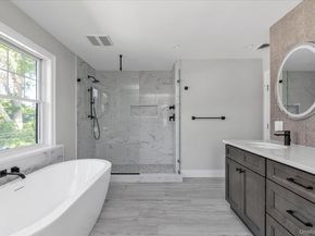 109 Greenway, Albertson NY 11507