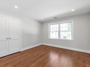 109 Greenway, Albertson NY 11507