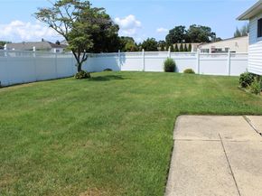 6 Winter Lane, Amityville NY 11701