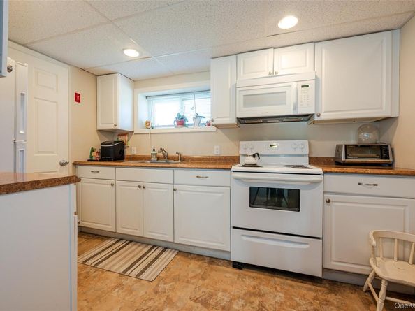 341 Green Court, Oceanside NY 11572