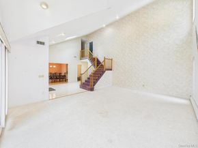 10 Cori Lane, Bohemia NY 11716