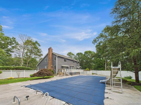 10 Cori Lane, Bohemia NY 11716