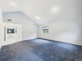 10 Cori Lane, Bohemia NY 11716