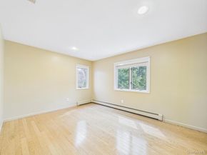 10 Cori Lane, Bohemia NY 11716