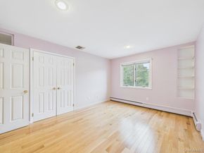 10 Cori Lane, Bohemia NY 11716