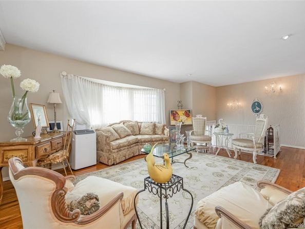 1643 Fairfax Avenue, West Islip NY 11795