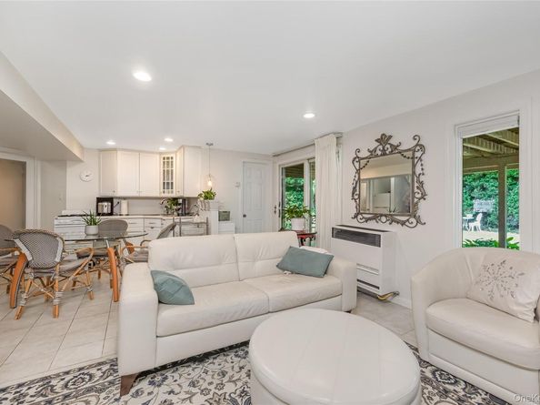 1643 Fairfax Avenue, West Islip NY 11795
