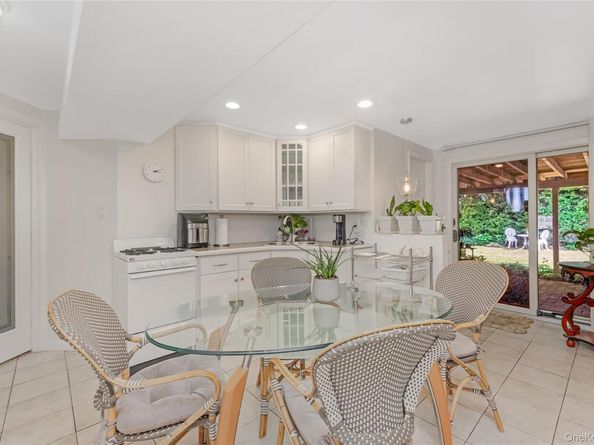 1643 Fairfax Avenue, West Islip NY 11795