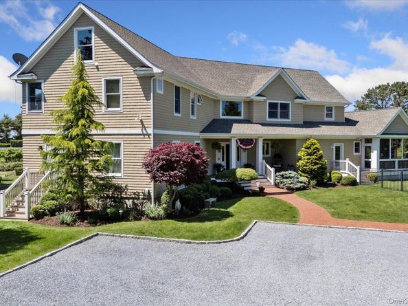 5 Woodcock Lane, Remsenburg NY 11960