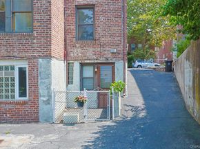 6438 84th St, Middle Village NY 11379