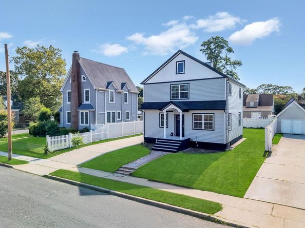 29 Dutchess Street, Freeport NY 11520