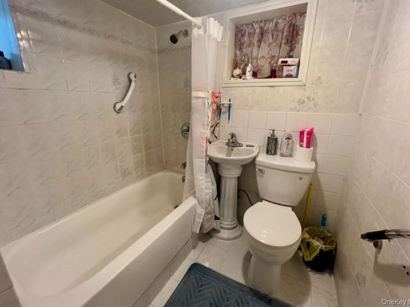 9353 207th Street, Queens Village NY 11428